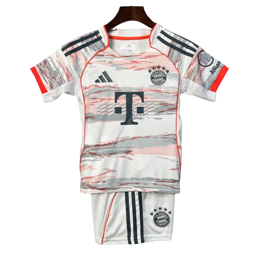 Conjunto Niño Bayer Munich 2025/26